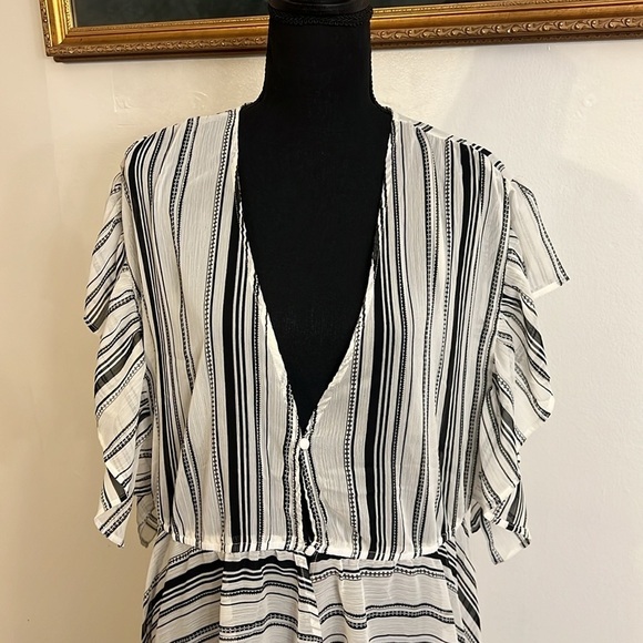 Cato Plus Size Lightweight Sheer Duster, Sz. 14/16W. - Picture 2 of 10